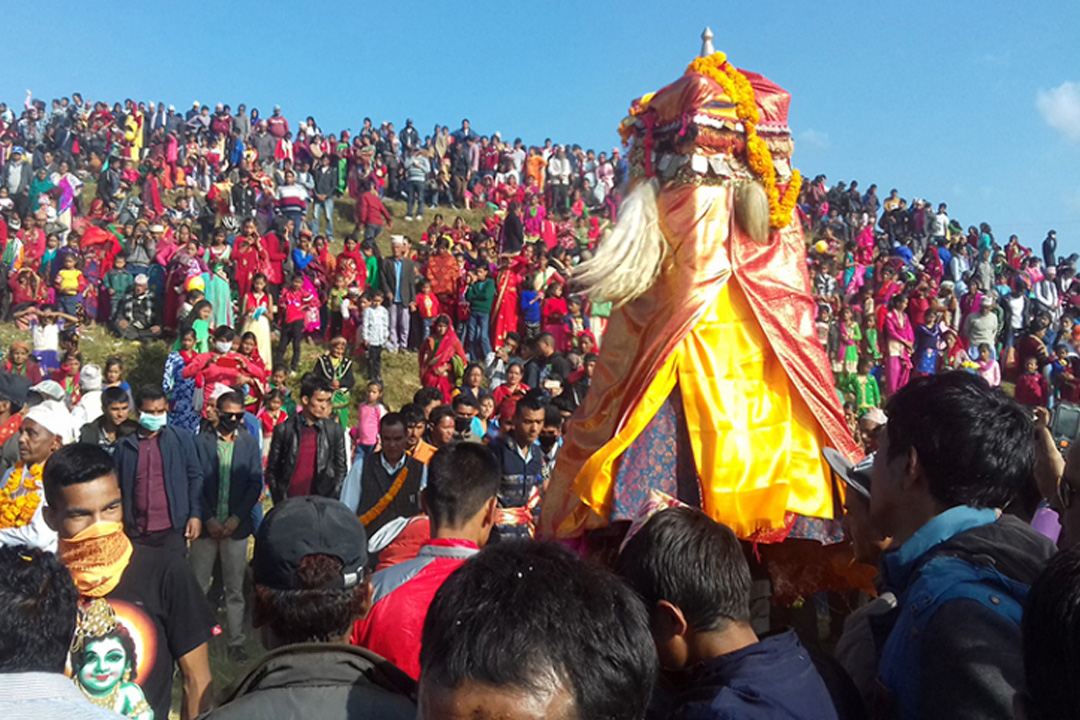 डडेल्धुरास्थित  प्रसिद्ध धार्मिक शक्तिपीठ उग्रतारामा आज 'रतेडी' मेला लाग्ने